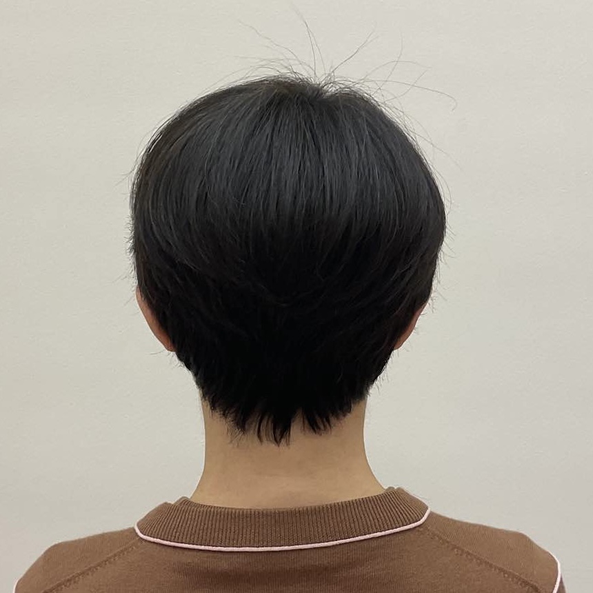 香りも良く、しっかり染まり、頭皮の痒みも出なかったのでとても満足しました。思ったよりもダークな仕上がりになったので、次回はもう少し明るめでお願いしてみようと思います。