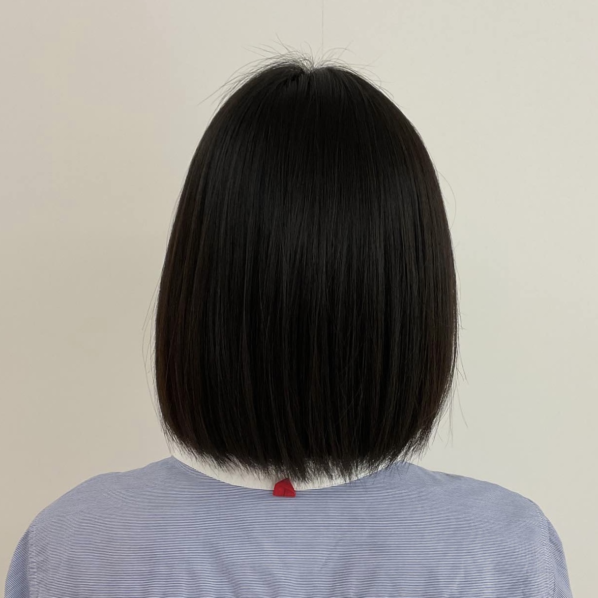 施術も丁寧で　家で自分でする時の手順等も親切に教えていただき　満足でした。数日後の白髪の色の変化が楽しみです。