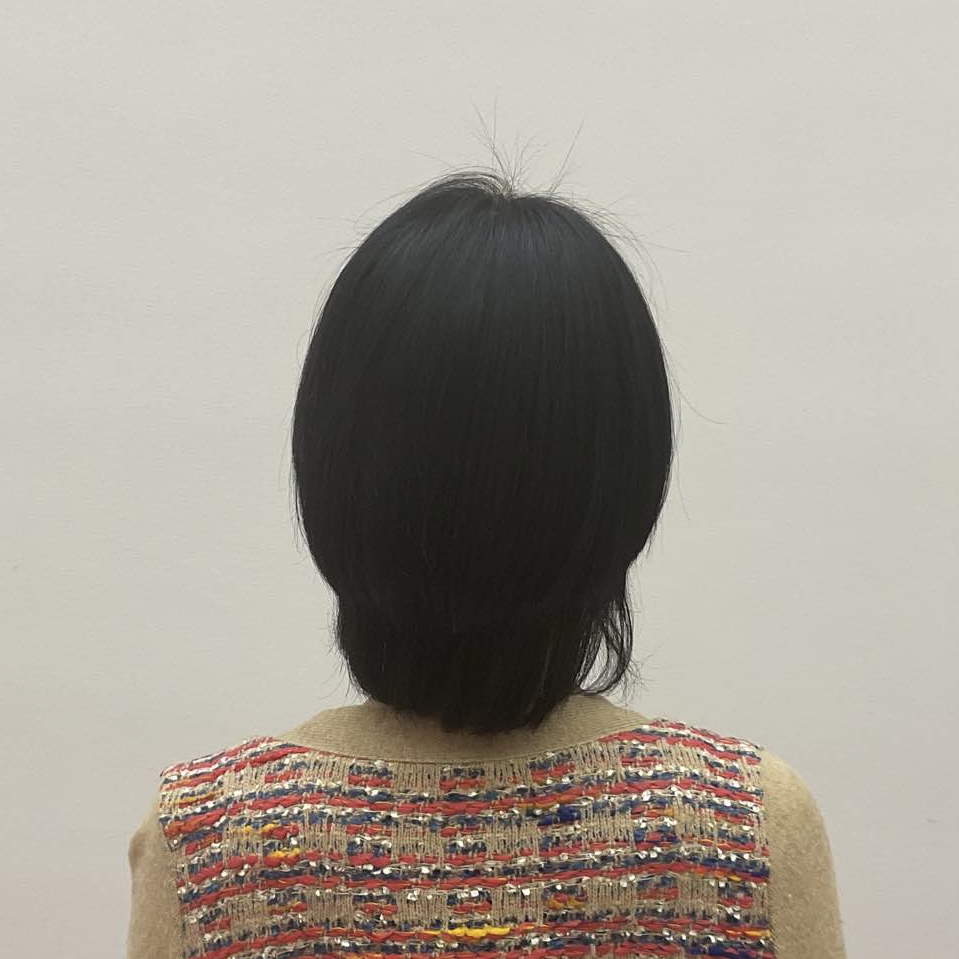 染めている間に通常の毛染めの際のツンとした感じがなく、フェイスパックを行ったときのようにじんわりと優しく成分が染み込んでいく感じがしました。
