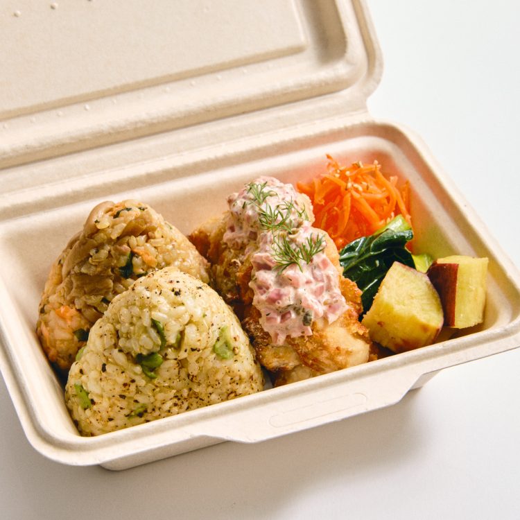 ukafeのおにぎりとホットサンドイッチに期間限定の新メニューが登場!画像