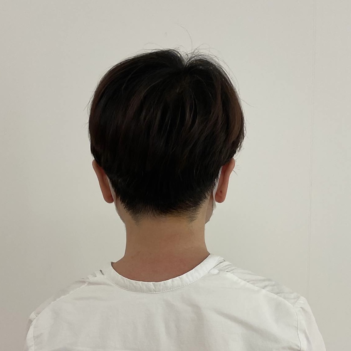 健康的でとても良いと思うのだが時間が少しかかってしまう。
髪型や白髪の状態を見て最適なヘナカラーを施術して頂きました。仕上がりにとても満足しています。