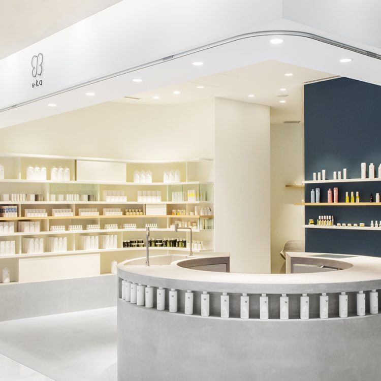 uka GINZA SIX店  8月26日（月）休業日のお知らせ画像