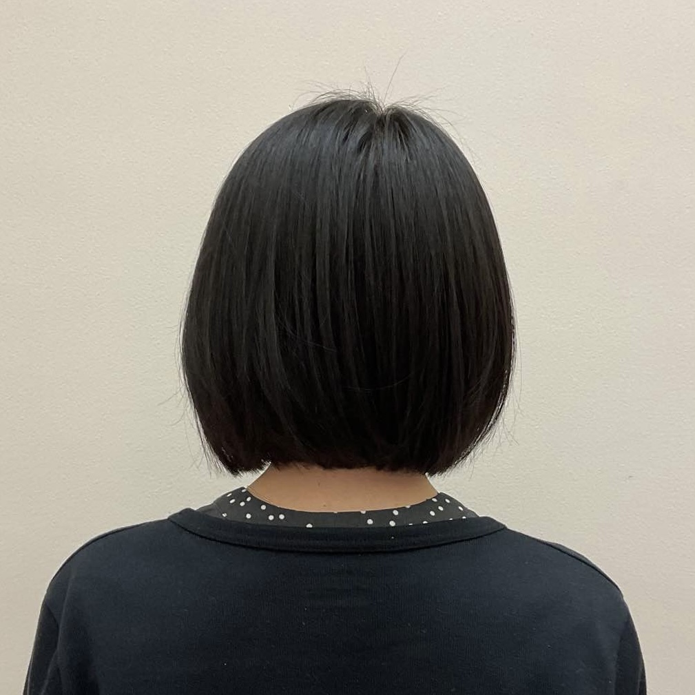 薄いグレーになりました。好きな色ではありましたが、ダークブラウンではありませんでした。
とてもていねいに施術をしていただいてありがとうございました。